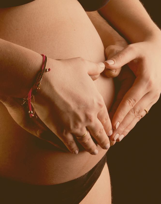 foto embarazada Tragaluz Fotografía profesional Coruña